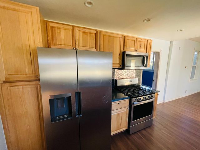 210 S Summit St, Ione, CA 95640