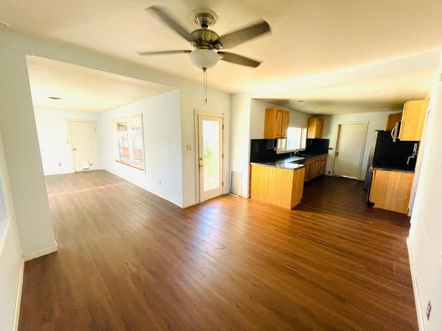 210 S Summit St, Ione, CA 95640