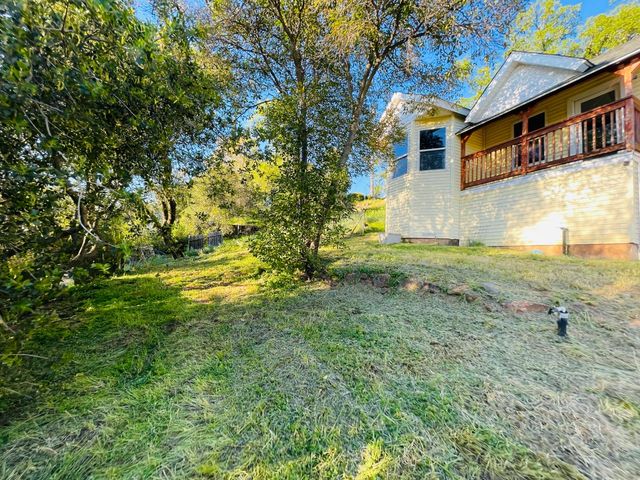 210 S Summit St, Ione, CA 95640