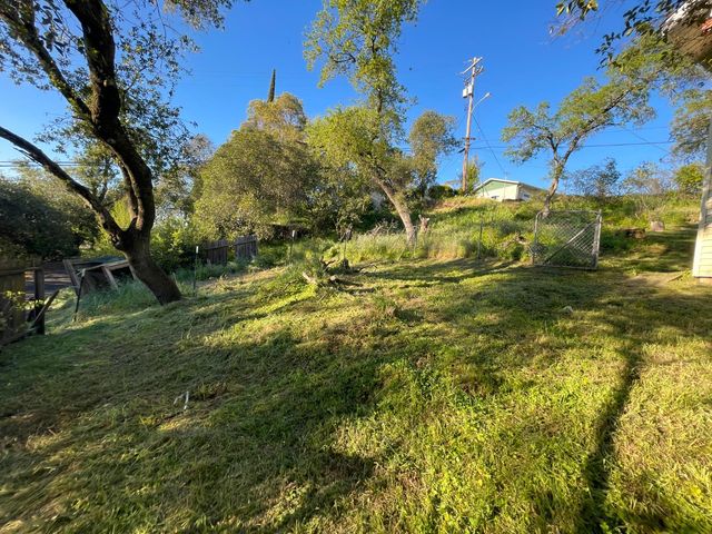 210 S Summit St, Ione, CA 95640