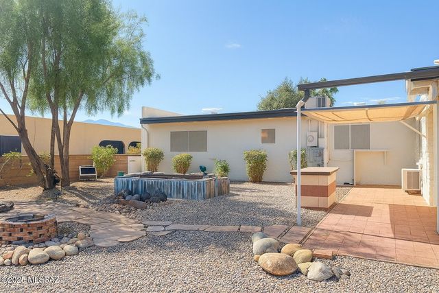 143 E Santa Chalice Drive, Green Valley, AZ 85614