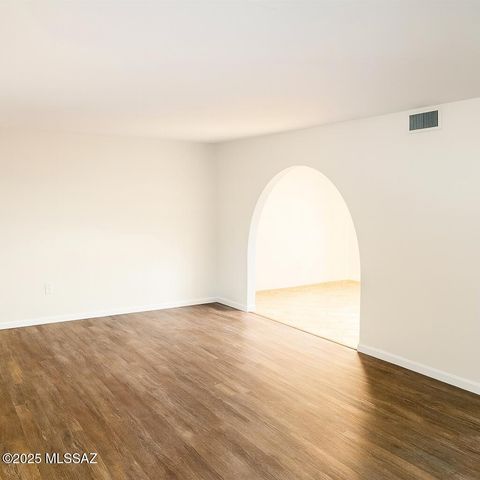 143 E Santa Chalice Drive, Green Valley, AZ 85614