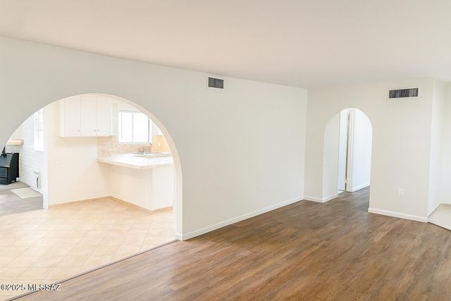 143 E Santa Chalice Drive, Green Valley, AZ 85614