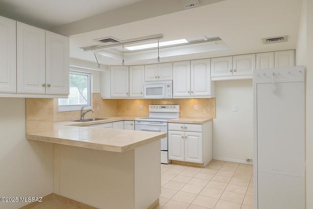 143 E Santa Chalice Drive, Green Valley, AZ 85614