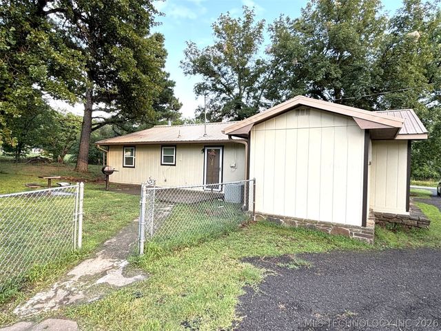 415641 E 1094, Checotah, OK 74426