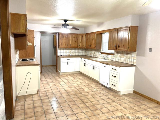 415641 E 1094, Checotah, OK 74426