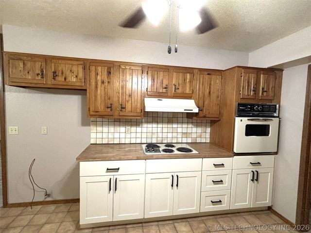 415641 E 1094, Checotah, OK 74426