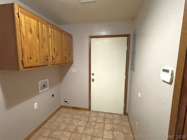 415641 E 1094, Checotah, OK 74426