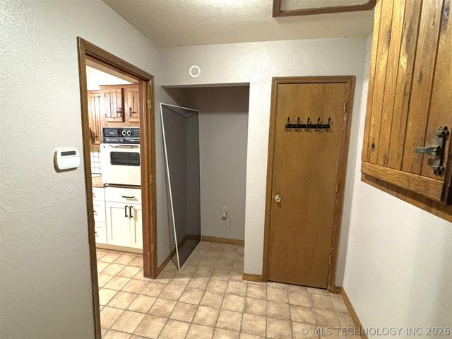 415641 E 1094, Checotah, OK 74426