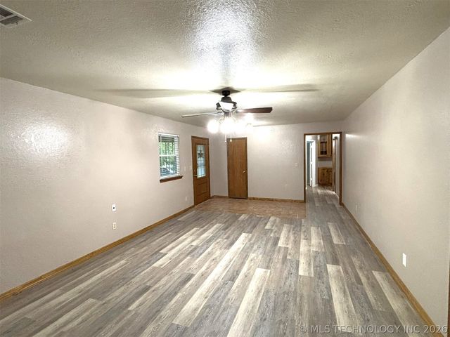 415641 E 1094, Checotah, OK 74426