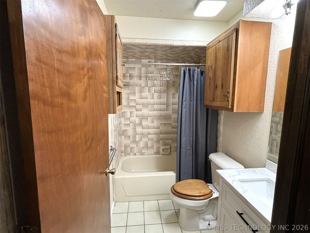 415641 E 1094, Checotah, OK 74426