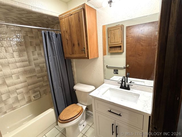 415641 E 1094, Checotah, OK 74426