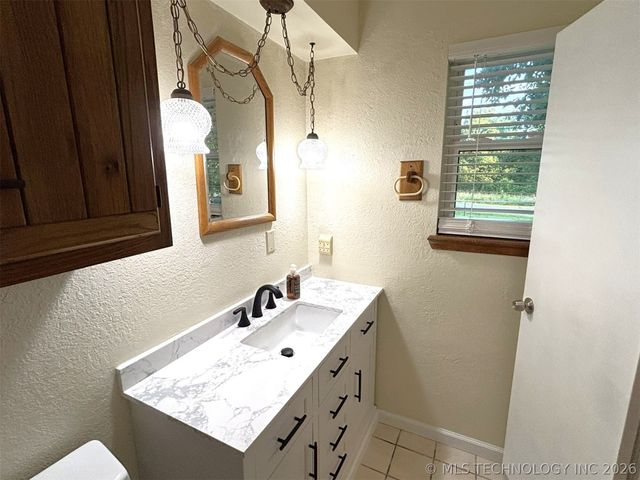 415641 E 1094, Checotah, OK 74426