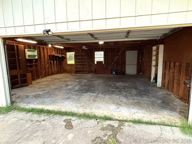 415641 E 1094, Checotah, OK 74426