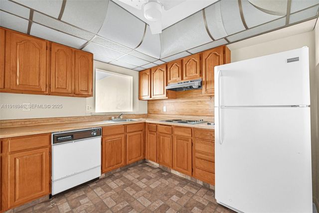 1830 Dixieanna Street 506, Hollywood, FL 33020