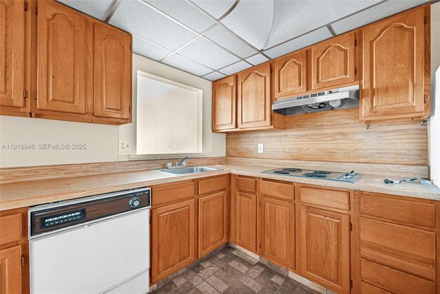 1830 Dixieanna Street 506, Hollywood, FL 33020