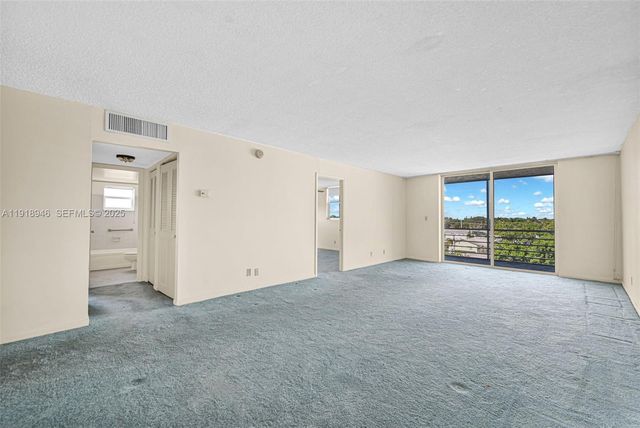 1830 Dixieanna Street 506, Hollywood, FL 33020
