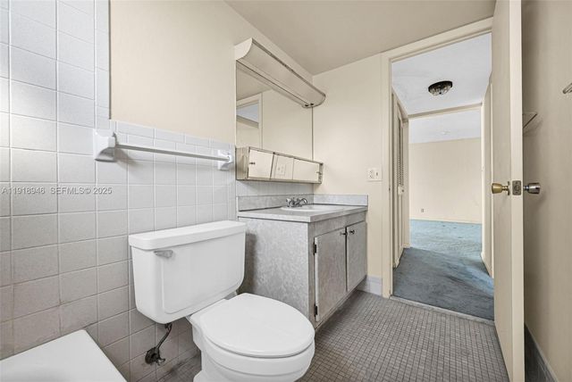 1830 Dixieanna Street 506, Hollywood, FL 33020