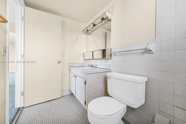 1830 Dixieanna Street 506, Hollywood, FL 33020