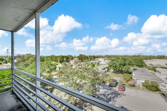 1830 Dixieanna Street 506, Hollywood, FL 33020