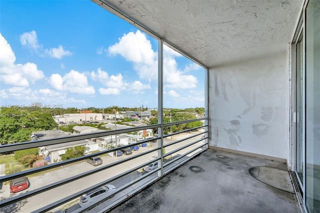 1830 Dixieanna Street 506, Hollywood, FL 33020