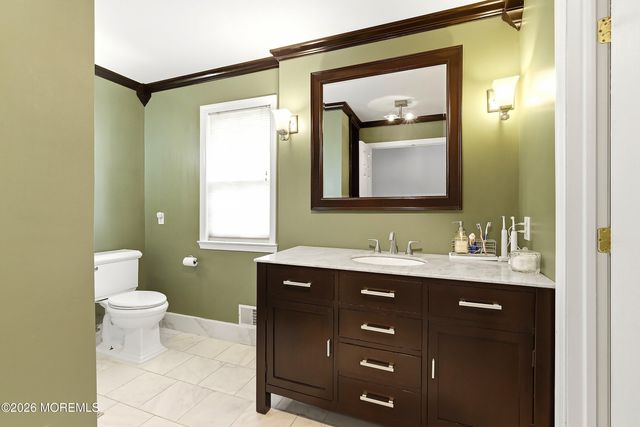 21 Rutgers Drive, Howell, NJ 07731