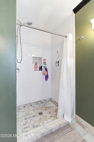 21 Rutgers Drive, Howell, NJ 07731