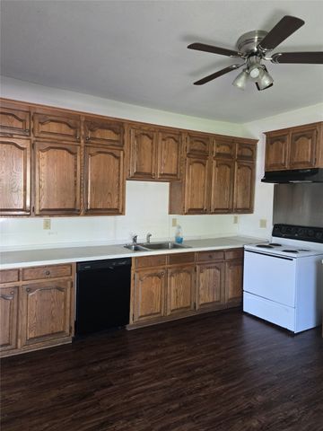 811 Vincent Street, Brownwood, TX 76801
