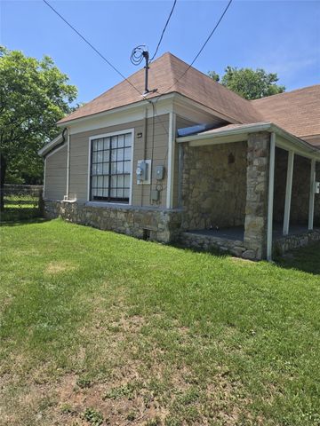 811 Vincent Street, Brownwood, TX 76801