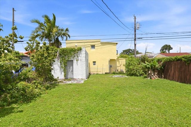 3645 SW 25th Ter, Miami, FL 33133