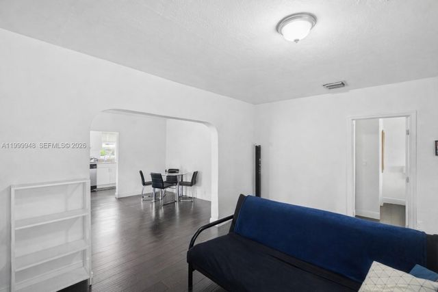 3645 SW 25th Ter, Miami, FL 33133