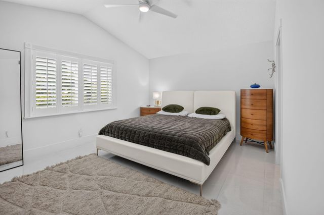 3864 Satin Leaf Court, Delray Beach, FL 33445