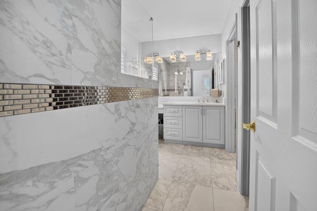 3864 Satin Leaf Court, Delray Beach, FL 33445
