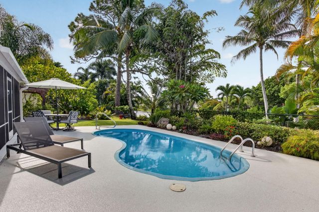 3864 Satin Leaf Court, Delray Beach, FL 33445