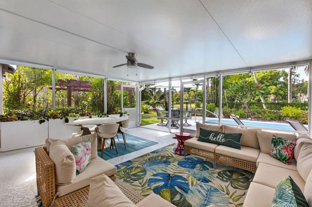 3864 Satin Leaf Court, Delray Beach, FL 33445