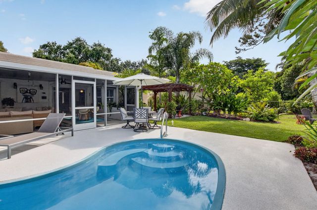 3864 Satin Leaf Court, Delray Beach, FL 33445