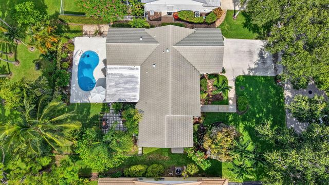 3864 Satin Leaf Court, Delray Beach, FL 33445