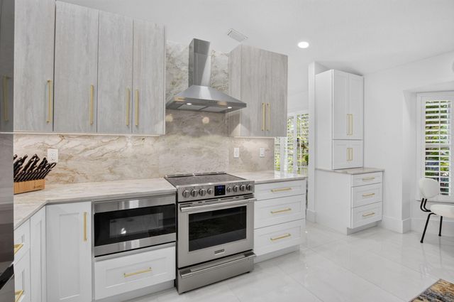 3864 Satin Leaf Court, Delray Beach, FL 33445