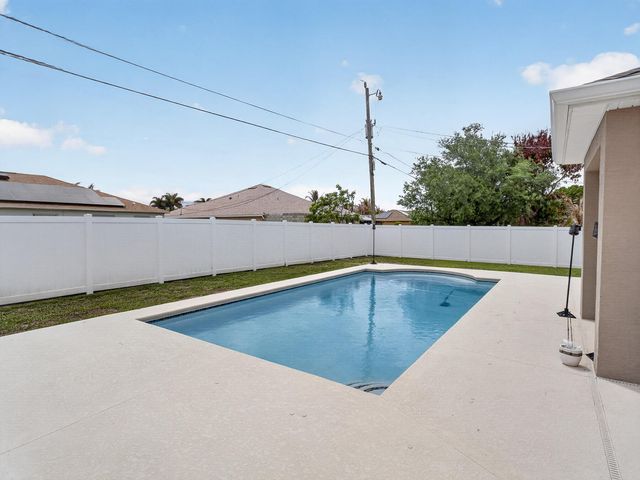 652 SW Sareta Avenue, Port St. Lucie, Port St Lucie, FL 34953