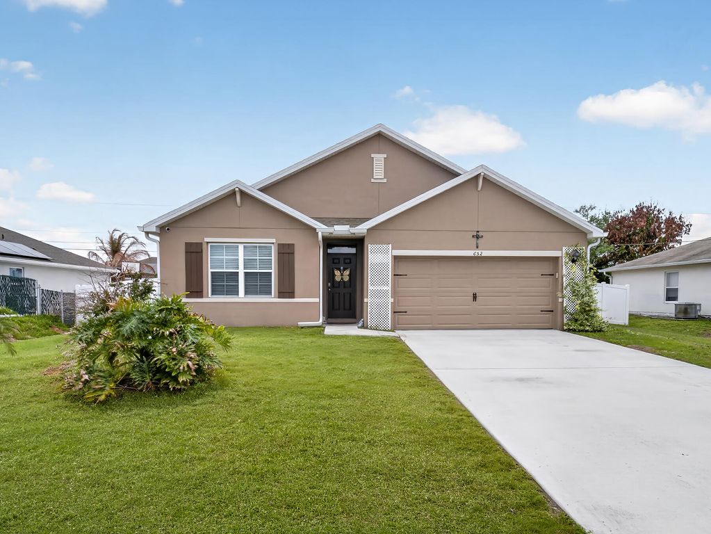 652 SW Sareta Avenue, Port St. Lucie, Port St Lucie, FL 34953