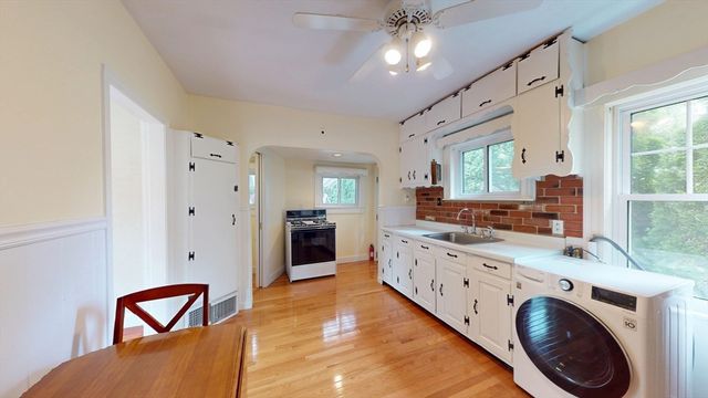 233 Florence Ave, Arlington, MA 02476