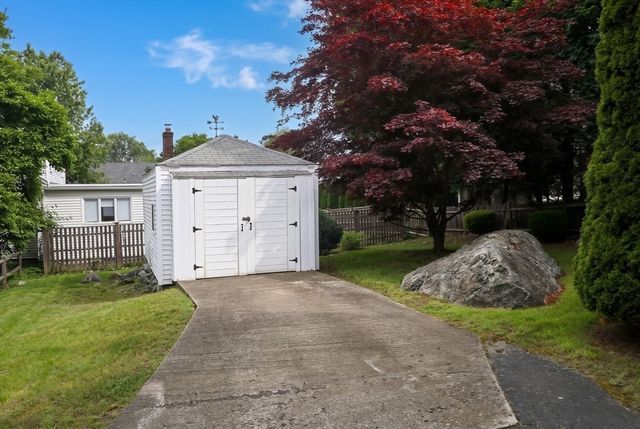 233 Florence Ave, Arlington, MA 02476