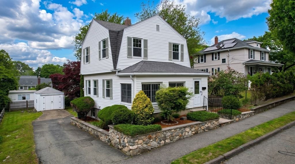 233 Florence Ave, Arlington, MA 02476
