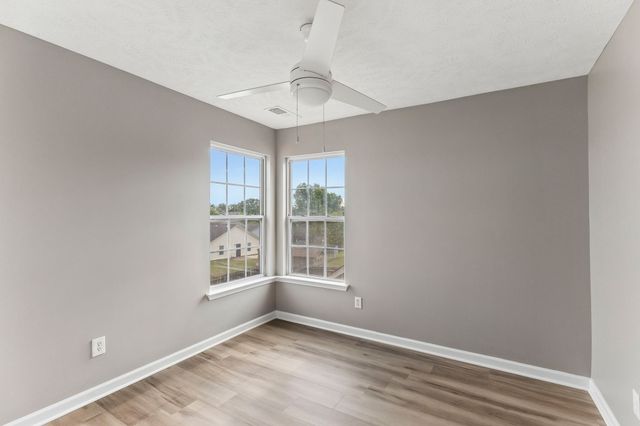 1125 Lakewalk Dr, Antioch, TN 37013