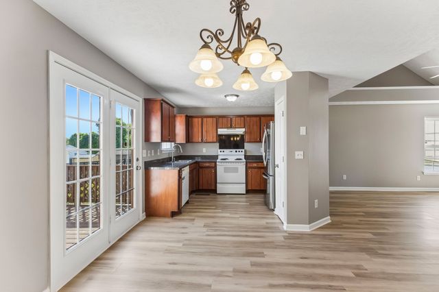 1125 Lakewalk Dr, Antioch, TN 37013