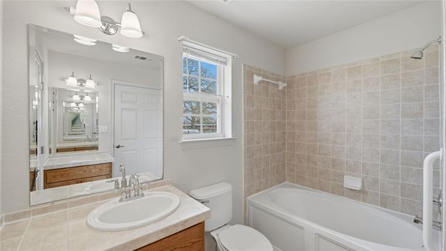 369 Young School House RD, Smithville, TX 78957