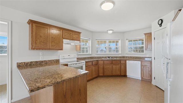 369 Young School House RD, Smithville, TX 78957