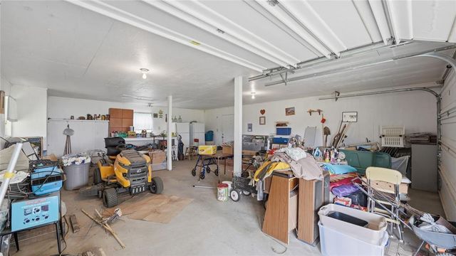 369 Young School House RD, Smithville, TX 78957