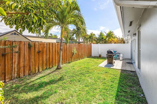 708-710 NE 23rd Avenue, Pompano Beach, FL 33062