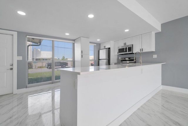 708-710 NE 23rd Avenue, Pompano Beach, FL 33062